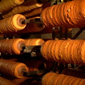 Königlicher Schichtkuchen (Baumkuchen) – Galerie – Produktion – Komposition 04